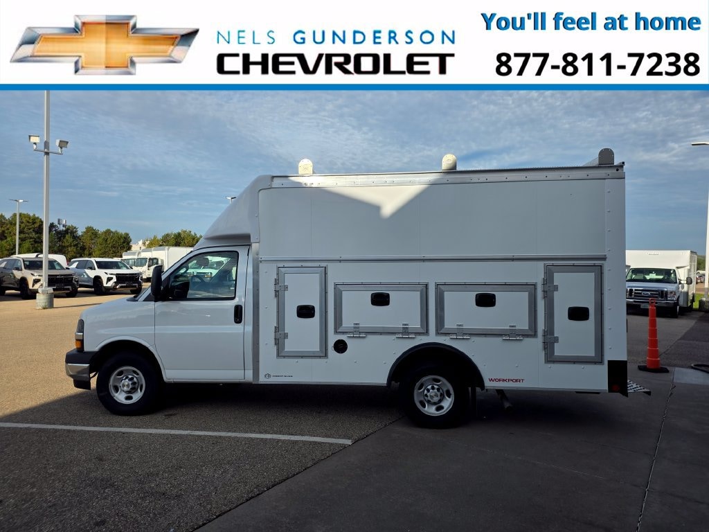 New 2026 Chevrolet Express Cutaway 3500 1WT Cutaway Van