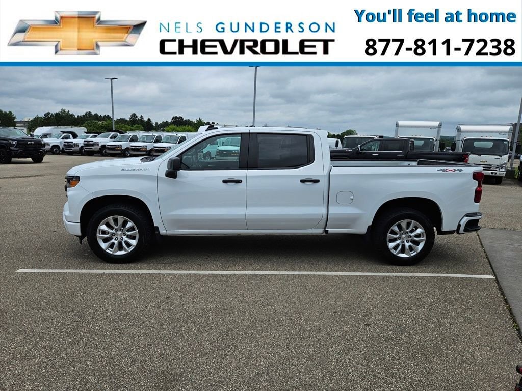 2023 Chevrolet Silverado 1500 Custom - Photo 3
