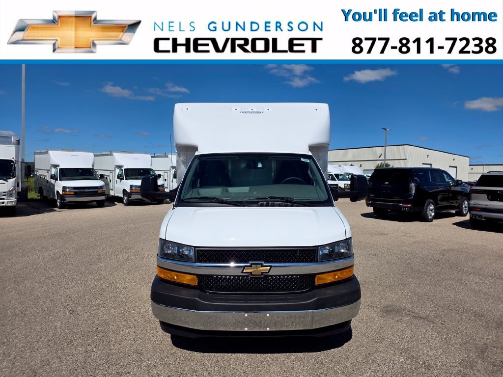New 2026 Chevrolet Express Cutaway 3500 1WT Cutaway Van