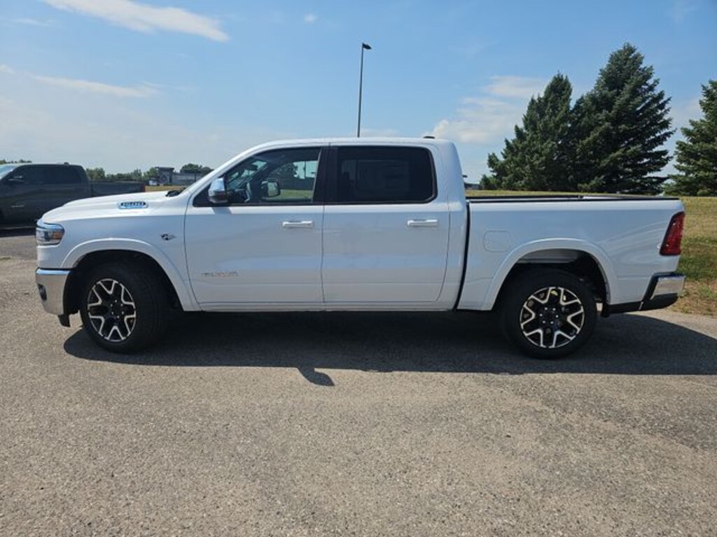 New 2026 Ram 1500 LARAMIE CREW CAB 4X4 5'7 BOX Pickup