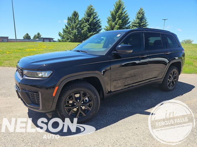 2026 Jeep Grand Cherokee Laredo