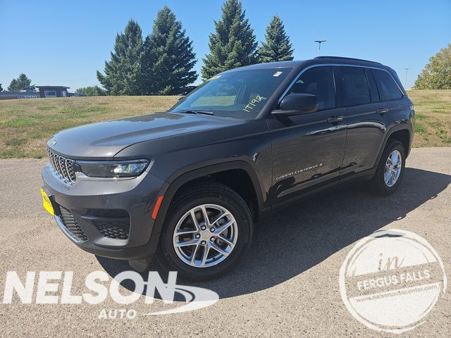 2026 Jeep Grand Cherokee Laredo