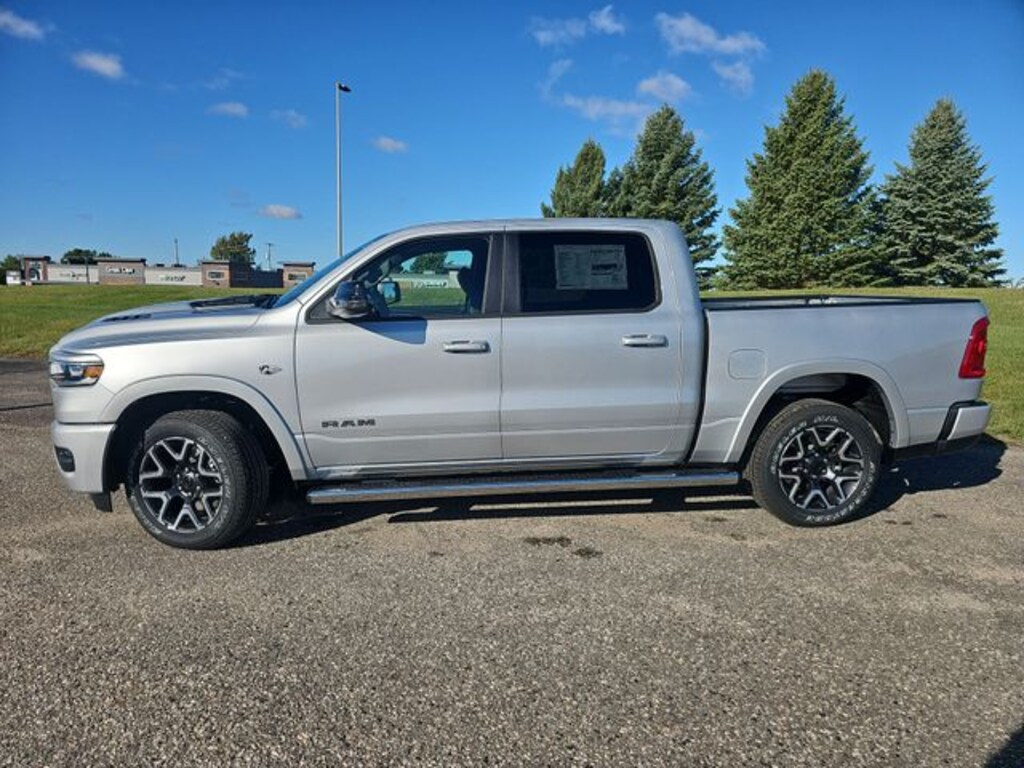 New 2027 Ram 1500 LARAMIE CREW CAB 4X4 5'7 BOX Pickup