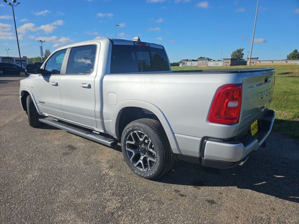 New 2027 Ram 1500 LARAMIE CREW CAB 4X4 5'7 BOX Pickup