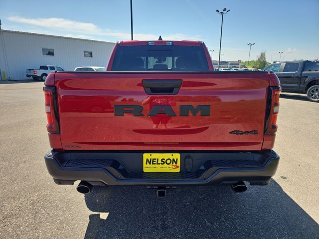 New 2026 Ram 1500 WARLOCK CREW CAB 4X4 5'7 BOX Pickup