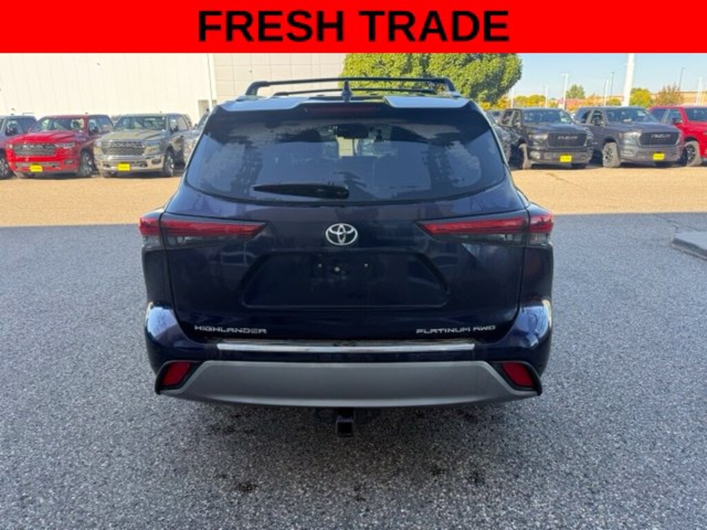 Used 2023 Toyota Highlander Platinum SUV