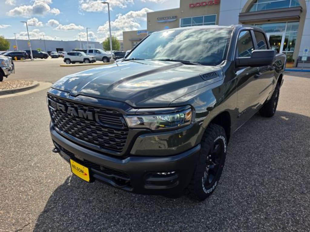New 2027 Ram 1500 WARLOCK CREW CAB 4X4 5'7 BOX Pickup