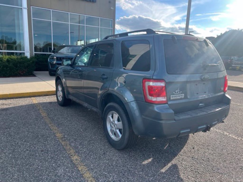 Used 2010 Ford Escape XLT SUV