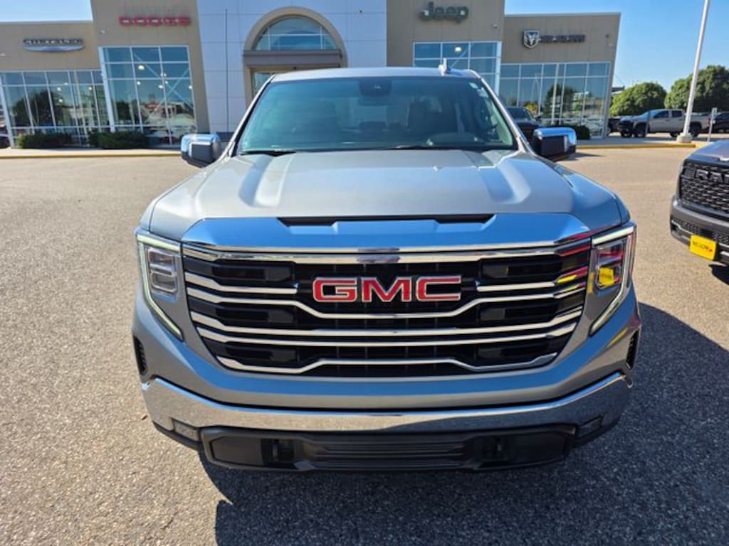 Used 2025 GMC Sierra 1500 SLT Truck Crew Cab