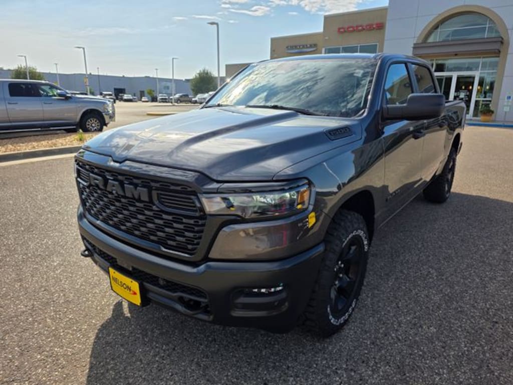New 2027 Ram 1500 WARLOCK CREW CAB 4X4 5'7 BOX Pickup