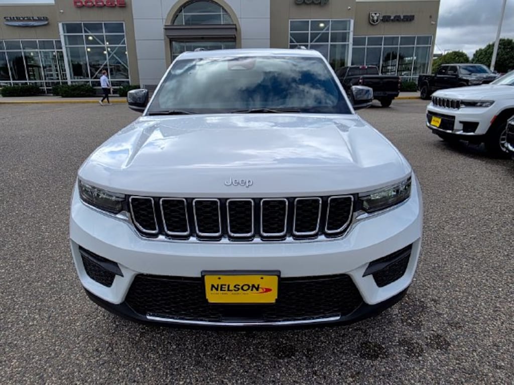 New 2027 Jeep Grand Cherokee LAREDO X 4X4 Sport Utility