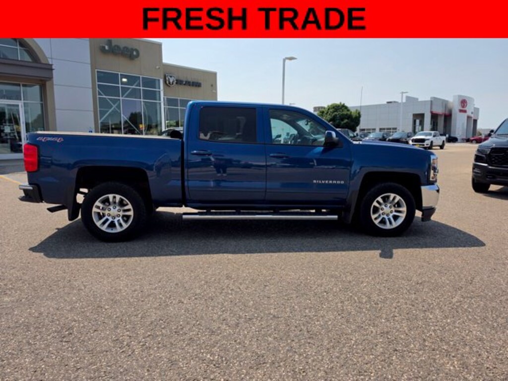 Used 2017 Chevrolet Silverado 1500 LT w/1LT Truck Crew Cab