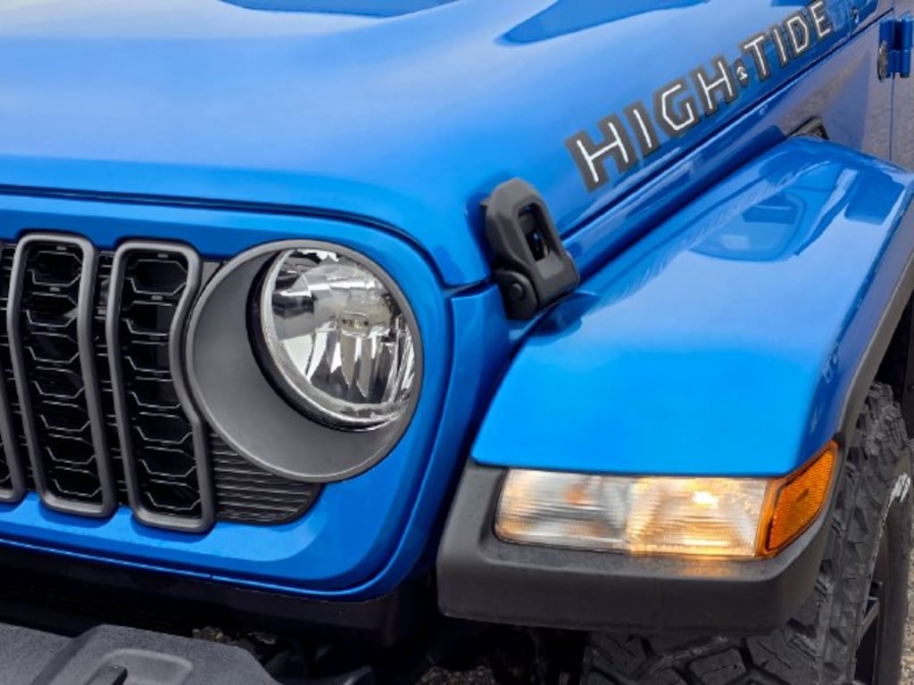 Used 2025 Jeep Gladiator High Tide Truck
