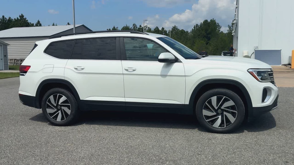 Used 2026 Volkswagen Atlas 2.0T SE w/Technology