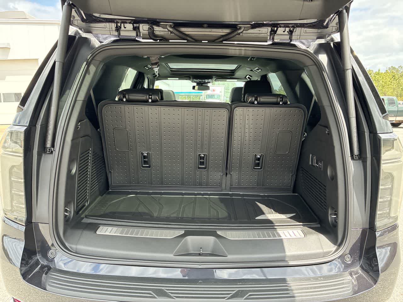 2026 Chevrolet Tahoe Premier - Photo 27