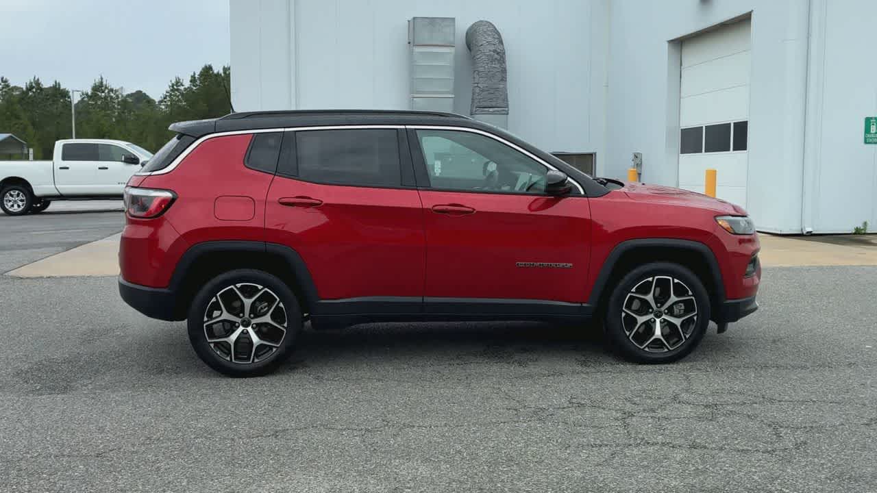 2025 Jeep Compass Limited - Photo 9