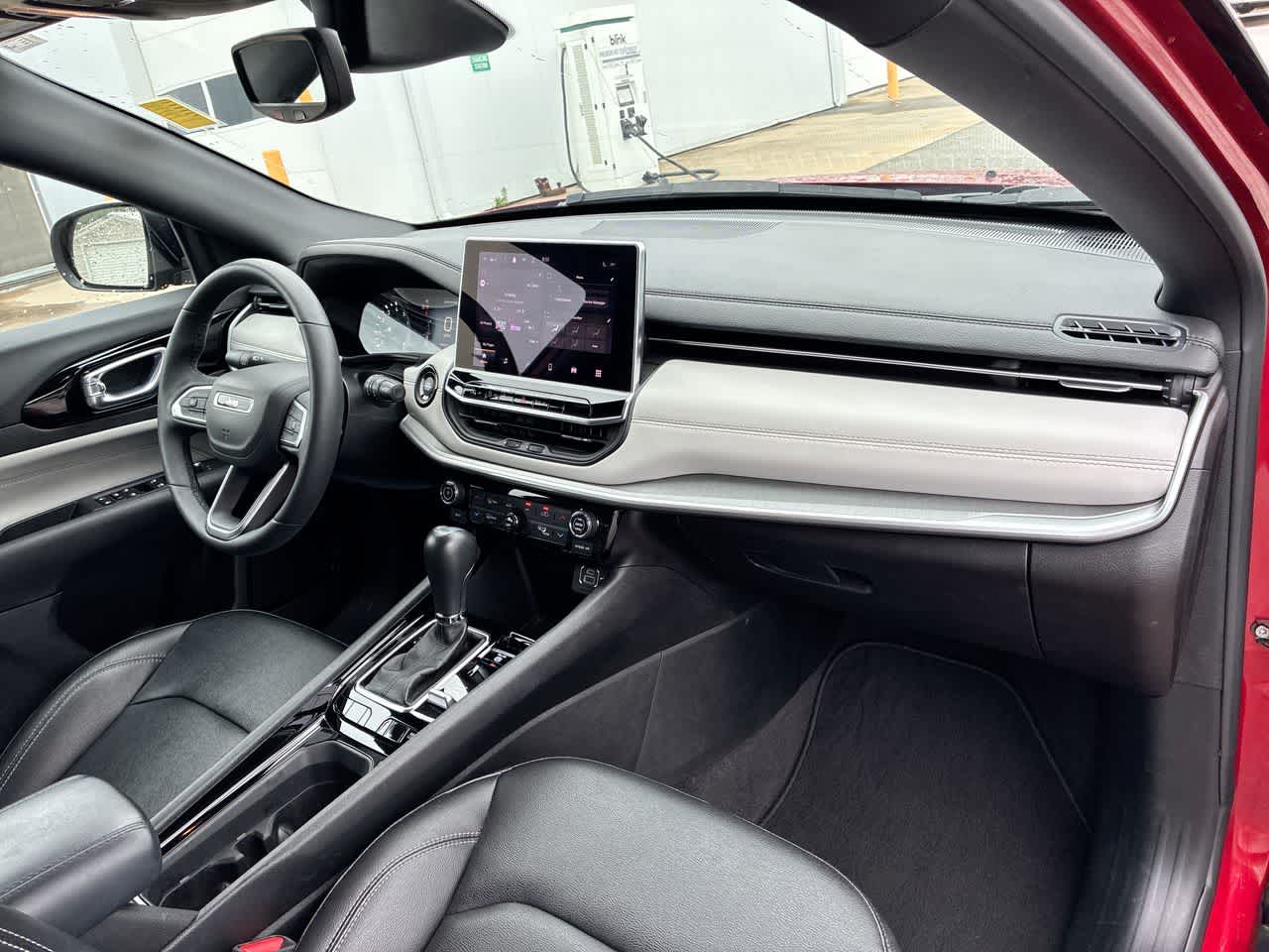 2025 Jeep Compass Limited - Photo 27