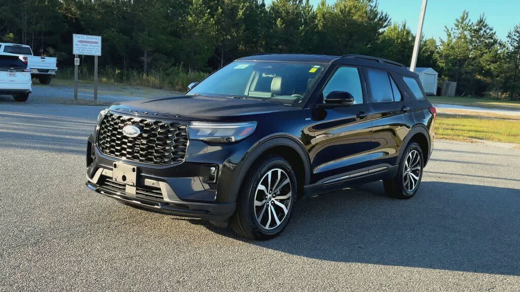 Used 2025 Ford Explorer ST-Line