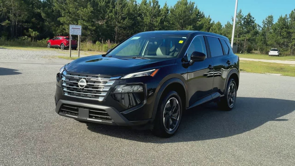 Used 2025 Nissan Rogue SV