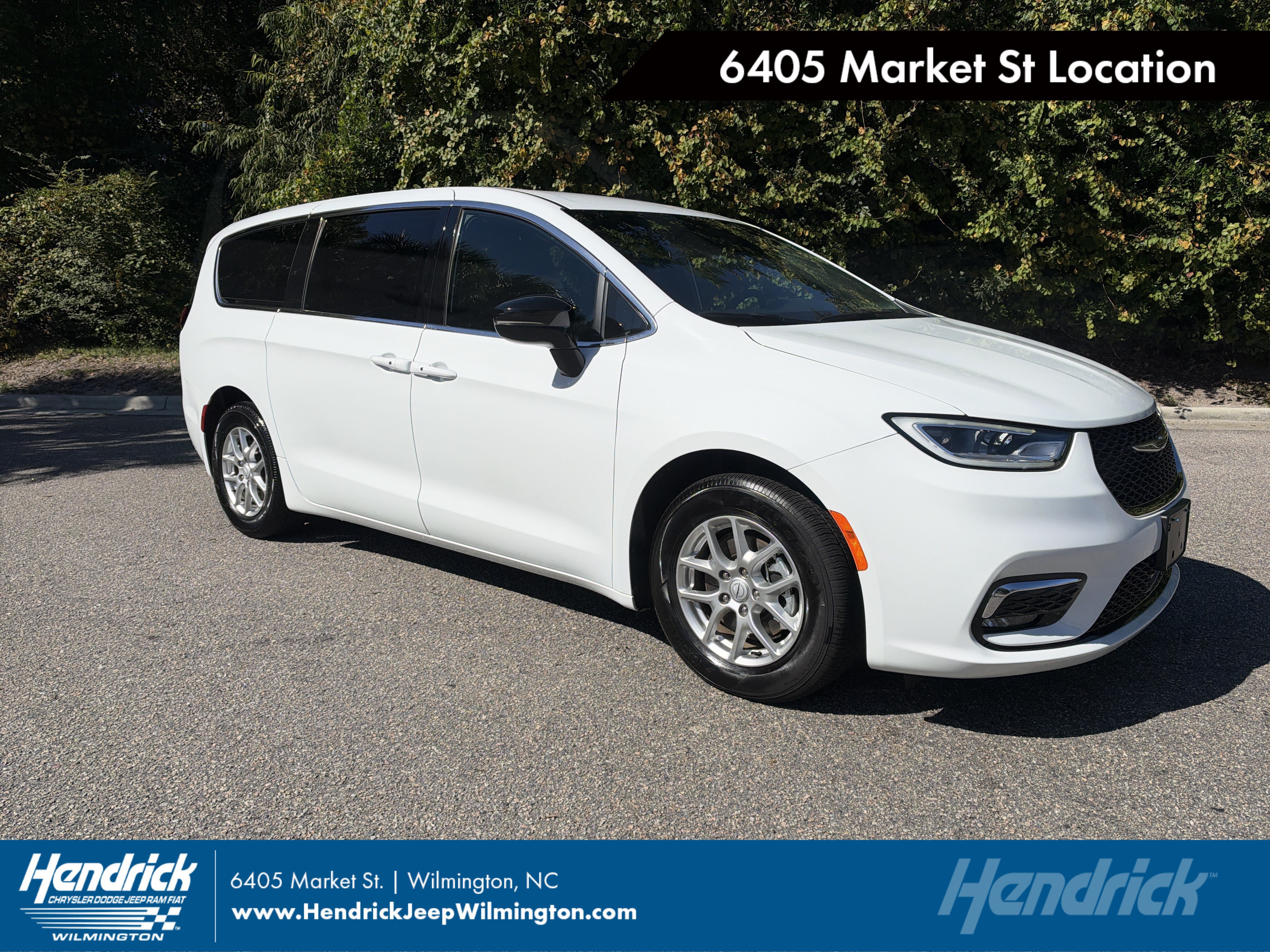 Used 2026 Chrysler Pacifica Select Van Passenger Van
