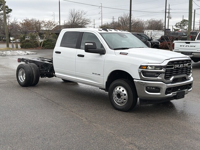 2025 Ram 3500 Chassis Cab Big Horn Truck Crew Cab