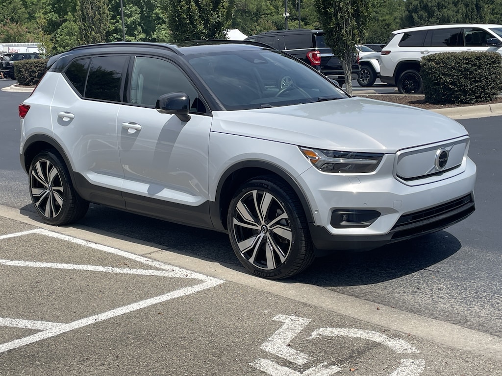 Used 2022 Volvo XC40 Recharge Twin Pure Electric Twin Plus SUV