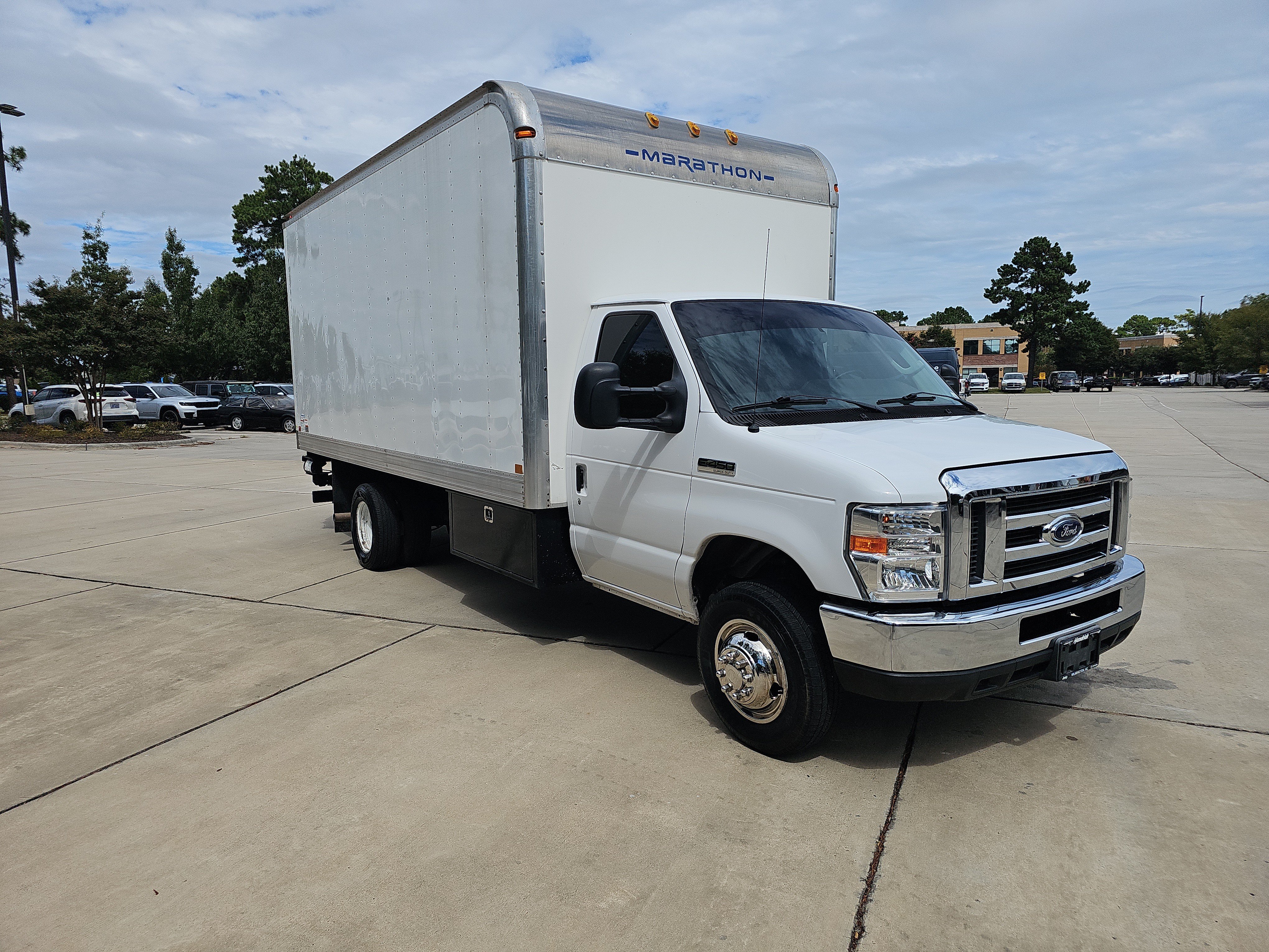 Used 2019 Ford E-450 Cutaway Truck