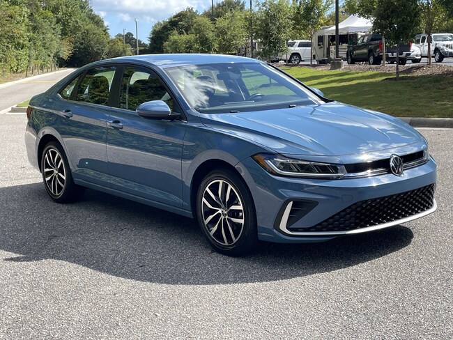 2025 Volkswagen Jetta SE Sedan