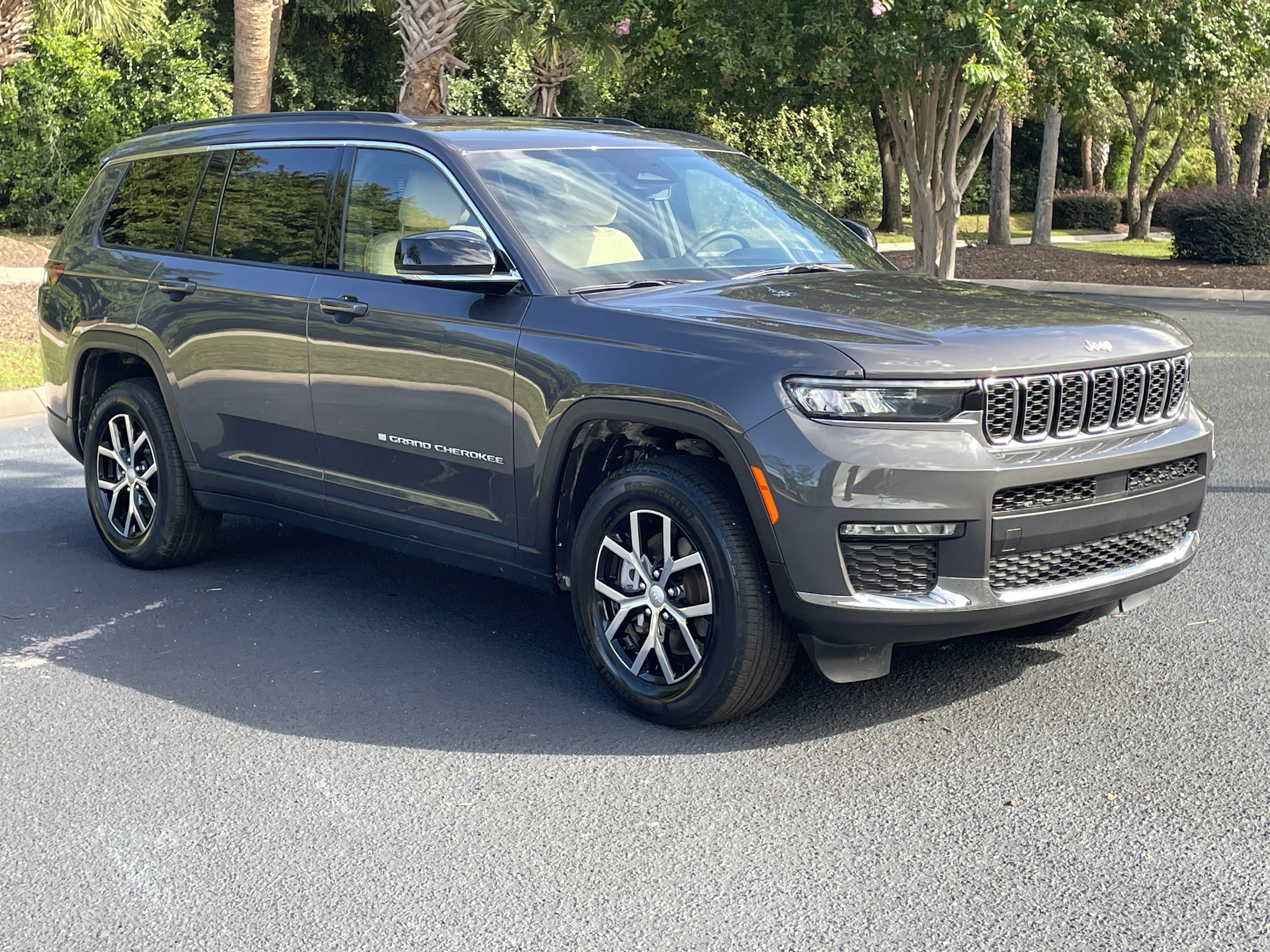 Used 2025 Jeep Grand Cherokee L Limited SUV