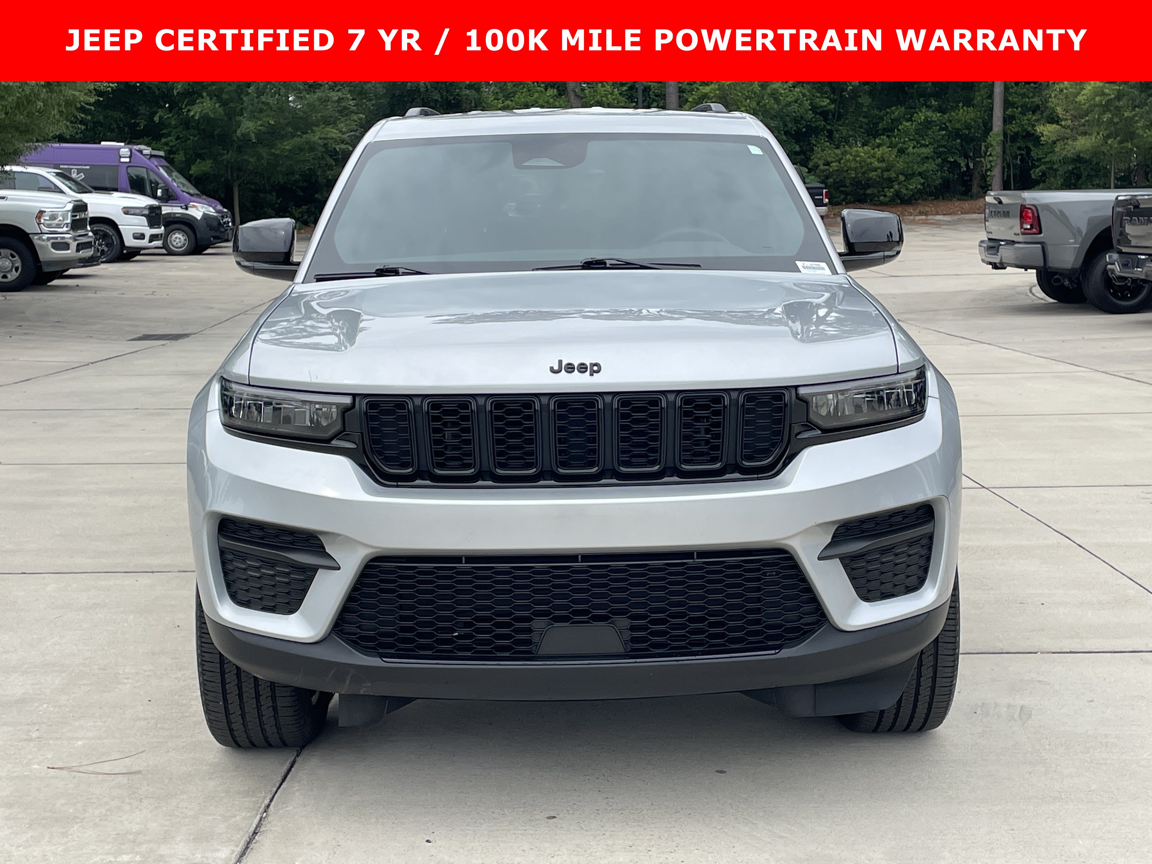 Used 2025 Jeep Grand Cherokee Altitude SUV