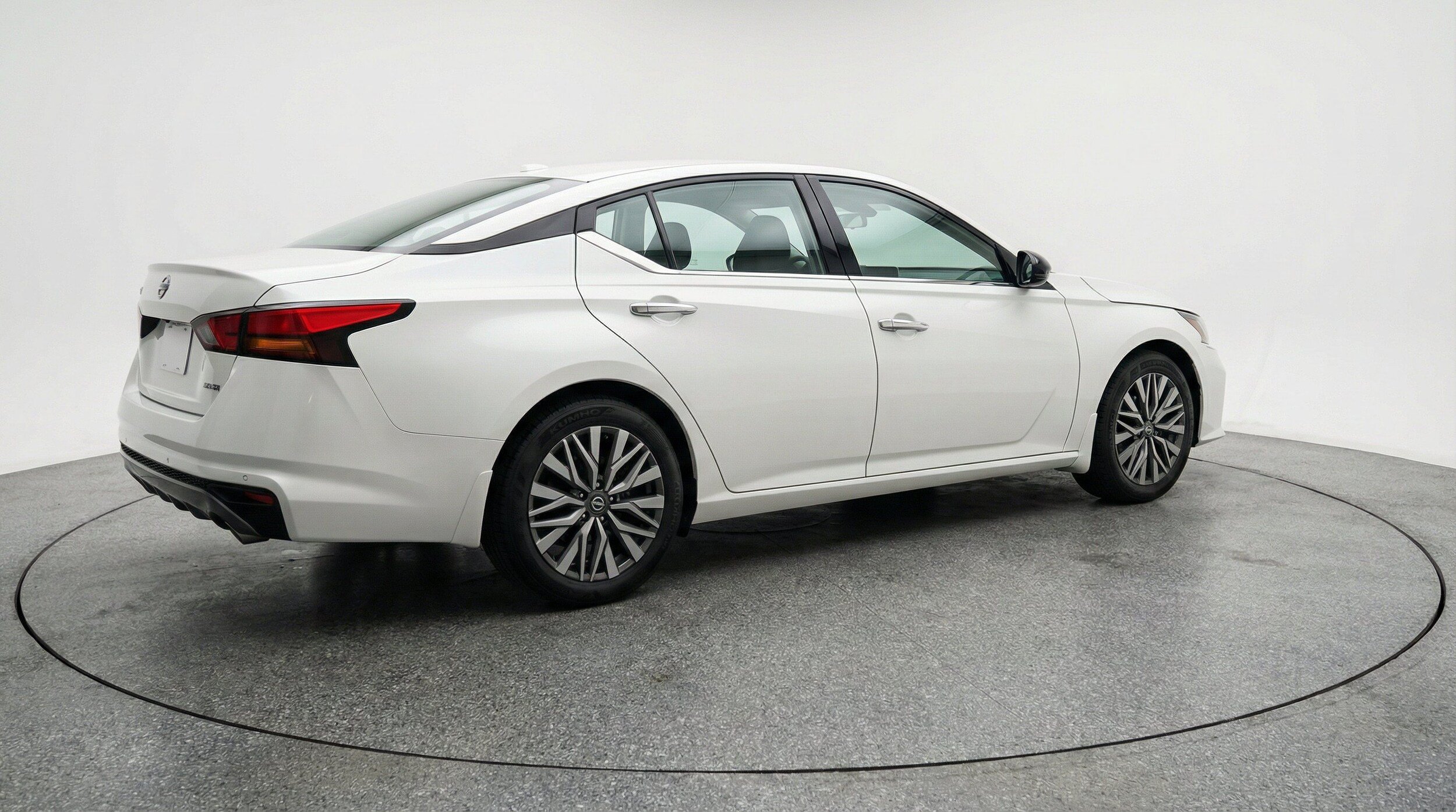 Thumbnail: 2025 Nissan Altima - 9