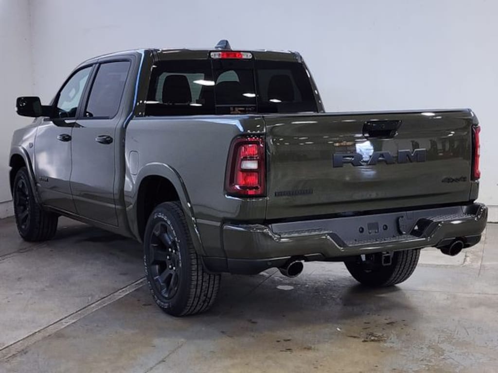 New 2027 Ram 1500 BIG HORN CREW CAB 4X4 5'7 BOX Pickup