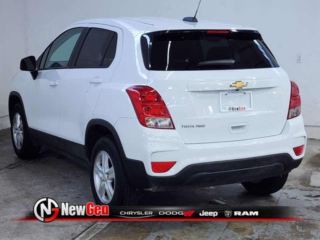 Used 2022 Chevrolet Trax LS SUV