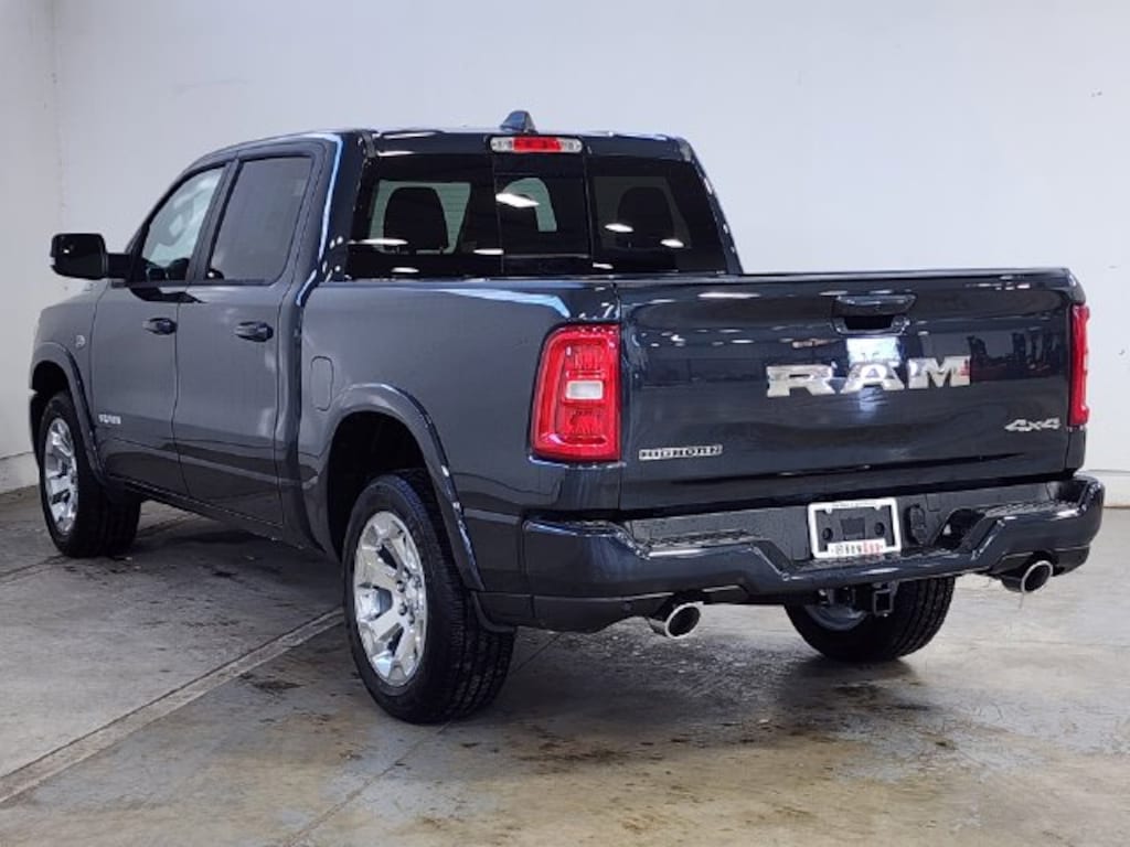 New 2027 Ram 1500 BIG HORN CREW CAB 4X4 5'7 BOX Pickup