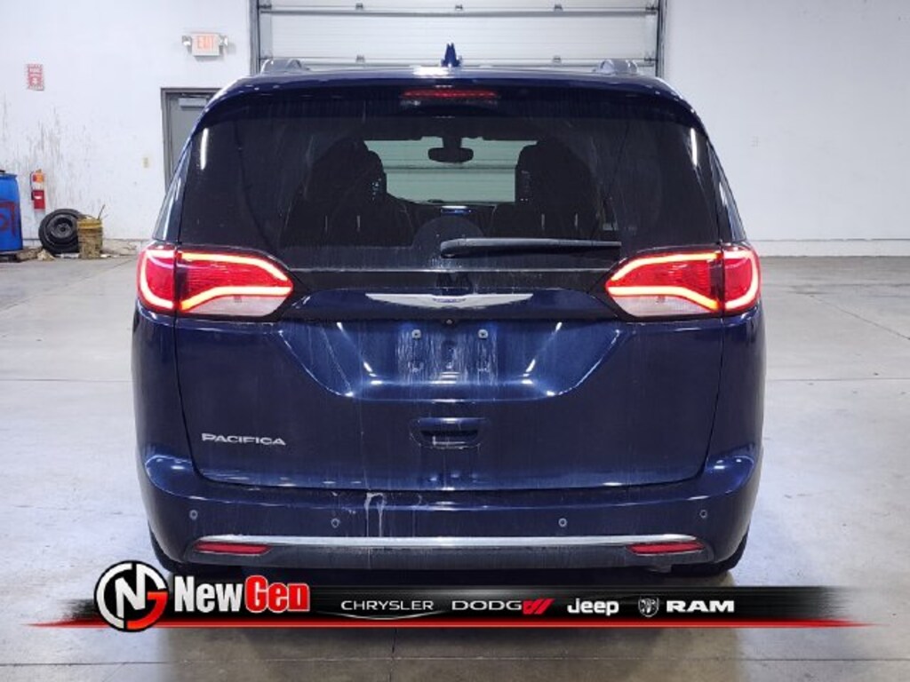 Used 2019 Chrysler Pacifica Touring L Plus Van Passenger Van