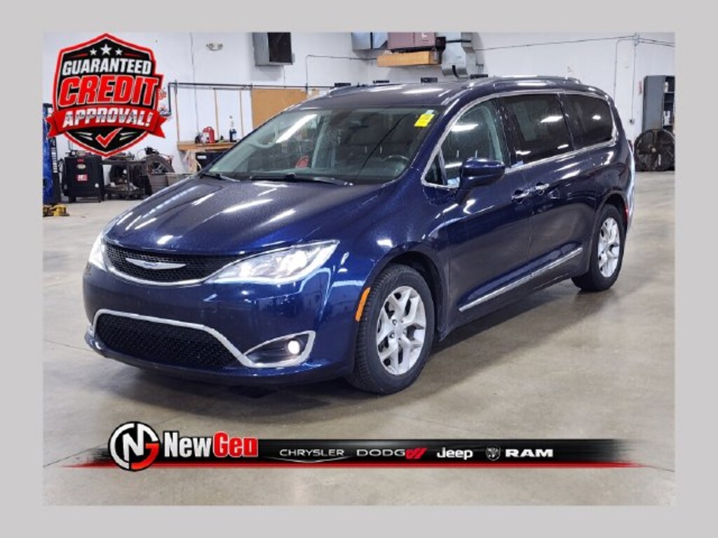 Used 2019 Chrysler Pacifica Touring L Plus Van Passenger Van