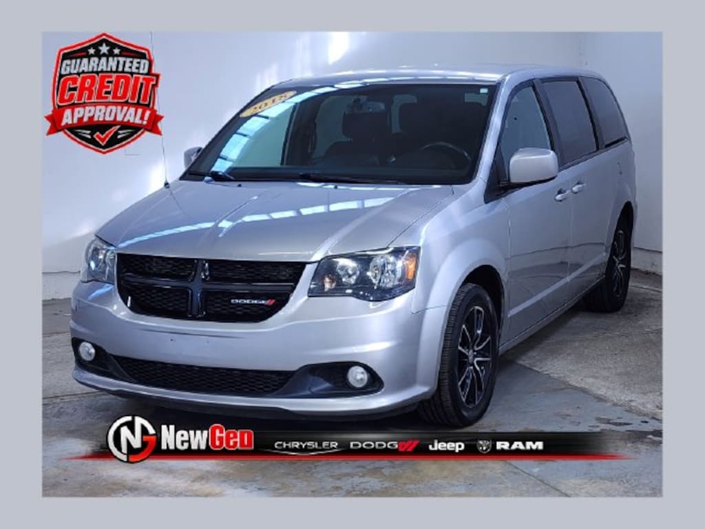 Used 2018 Dodge Grand Caravan SE Plus Minivan/Van