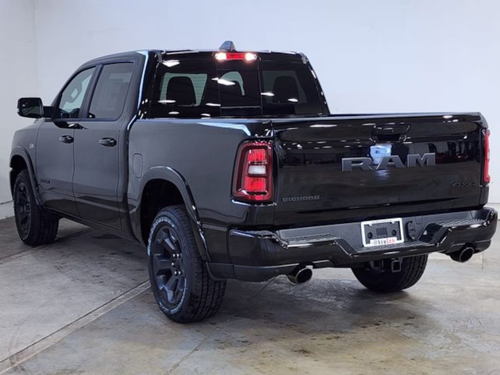 New 2026 Ram 1500 BIG HORN CREW CAB 4X4 5'7 BOX Pickup