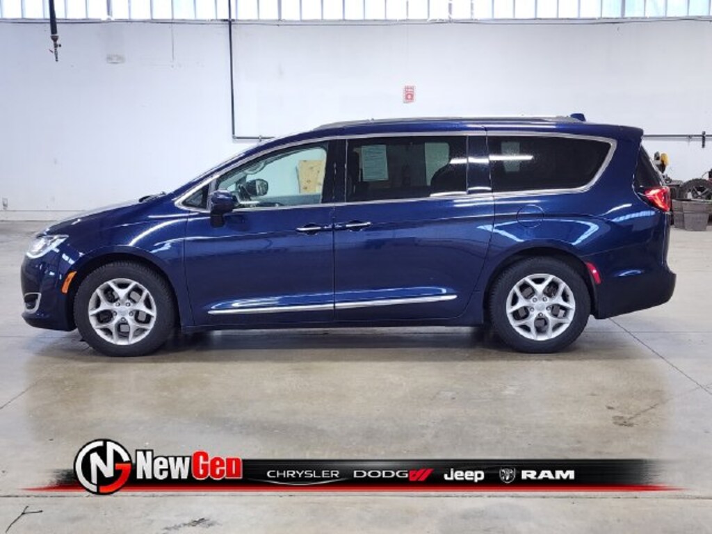 Used 2019 Chrysler Pacifica Touring L Plus Van Passenger Van