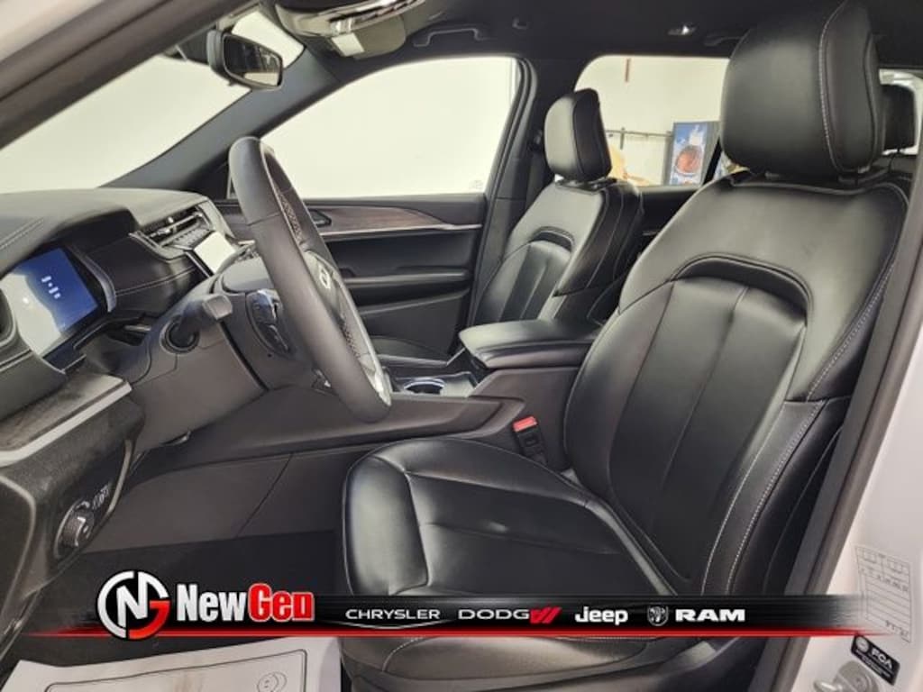 Used 2024 Jeep Grand Cherokee Limited SUV