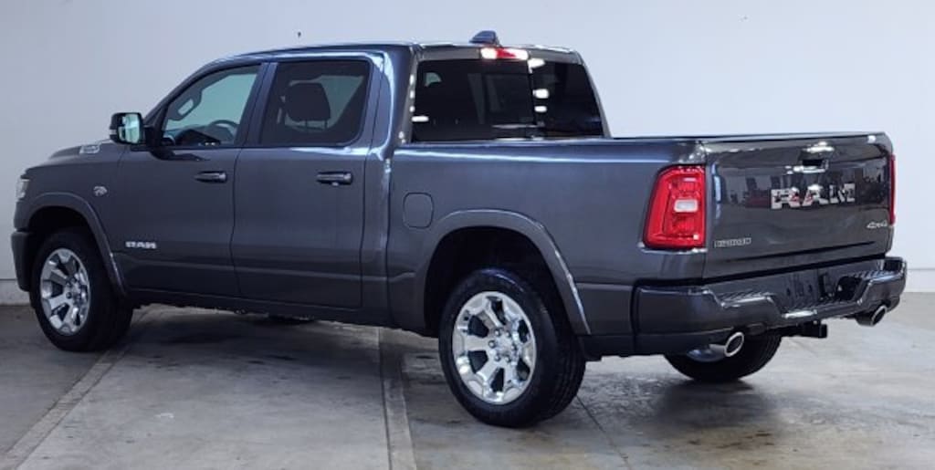 New 2027 Ram 1500 BIG HORN CREW CAB 4X4 5'7 BOX Pickup