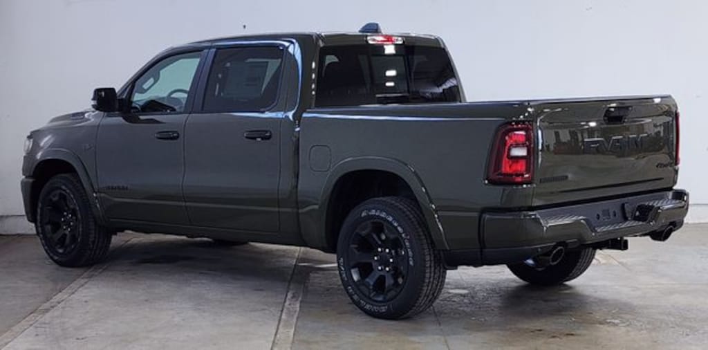 New 2027 Ram 1500 BIG HORN CREW CAB 4X4 5'7 BOX Pickup
