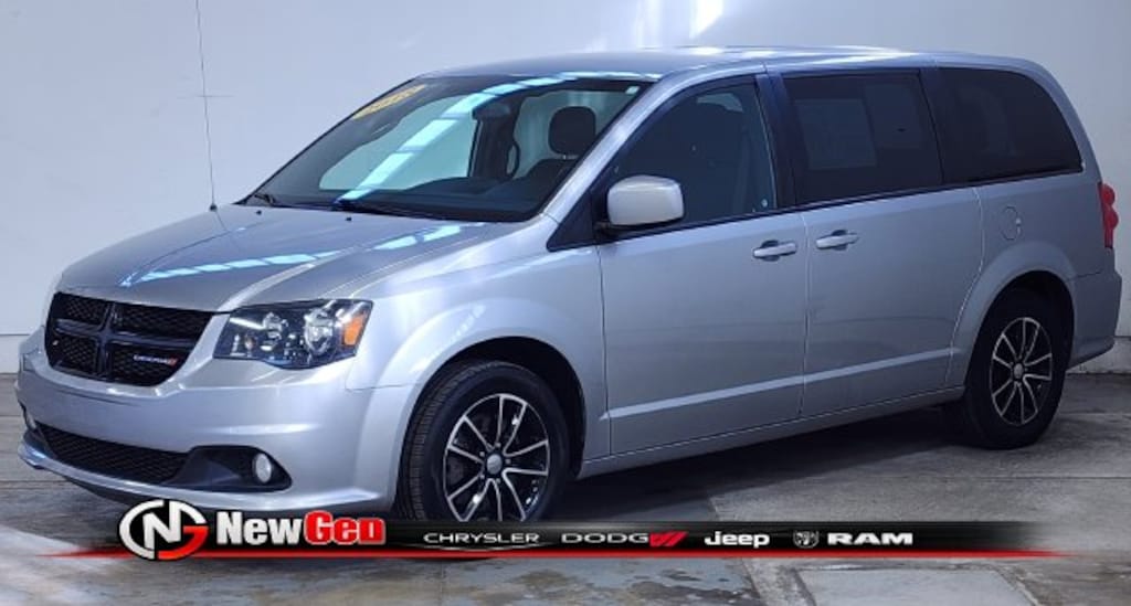 Used 2018 Dodge Grand Caravan SE Plus Minivan/Van