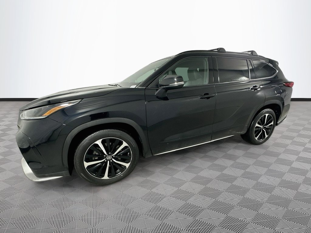 Used 2021 Toyota Highlander XSE SUV
