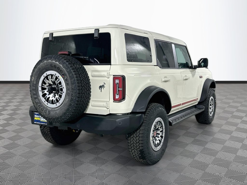 New 2026 Ford Bronco Outer Banks SUV