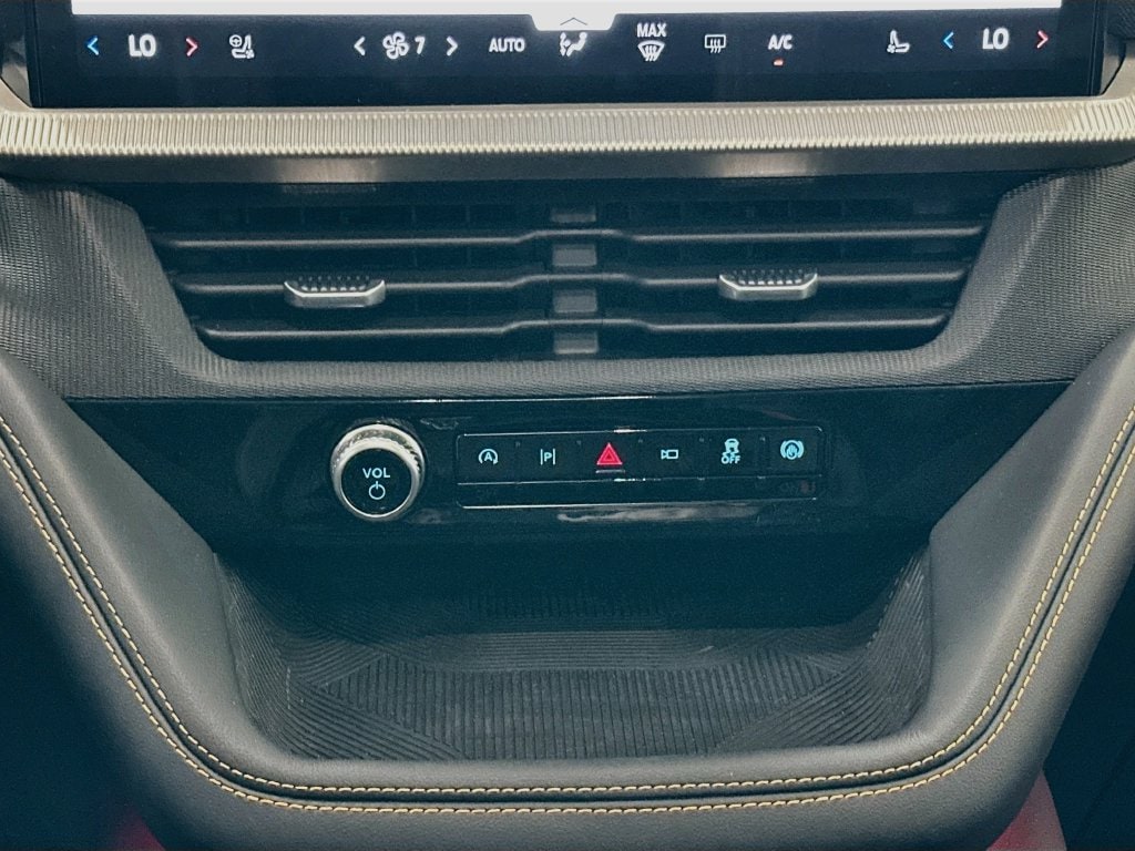 2026 Ford Explorer Tremor - Photo 14
