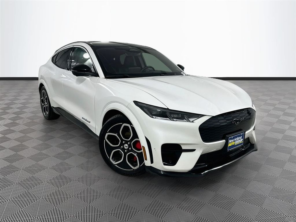 2022 Ford Mustang Mach-E