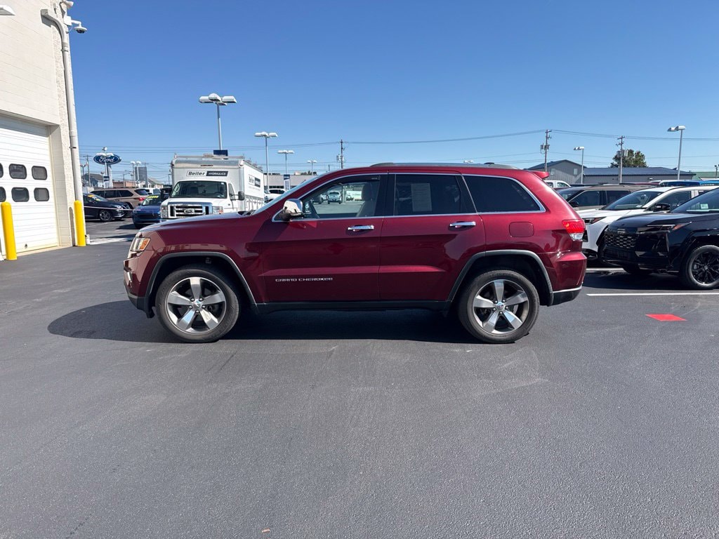 Used 2016 Jeep Grand Cherokee Limited with VIN 1C4RJFBG8GC318619 for sale in New Holland, PA