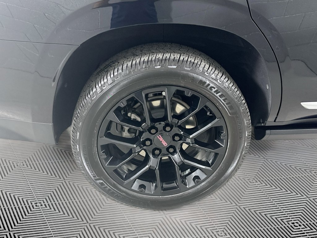 2023 GMC Yukon Denali - Photo 30