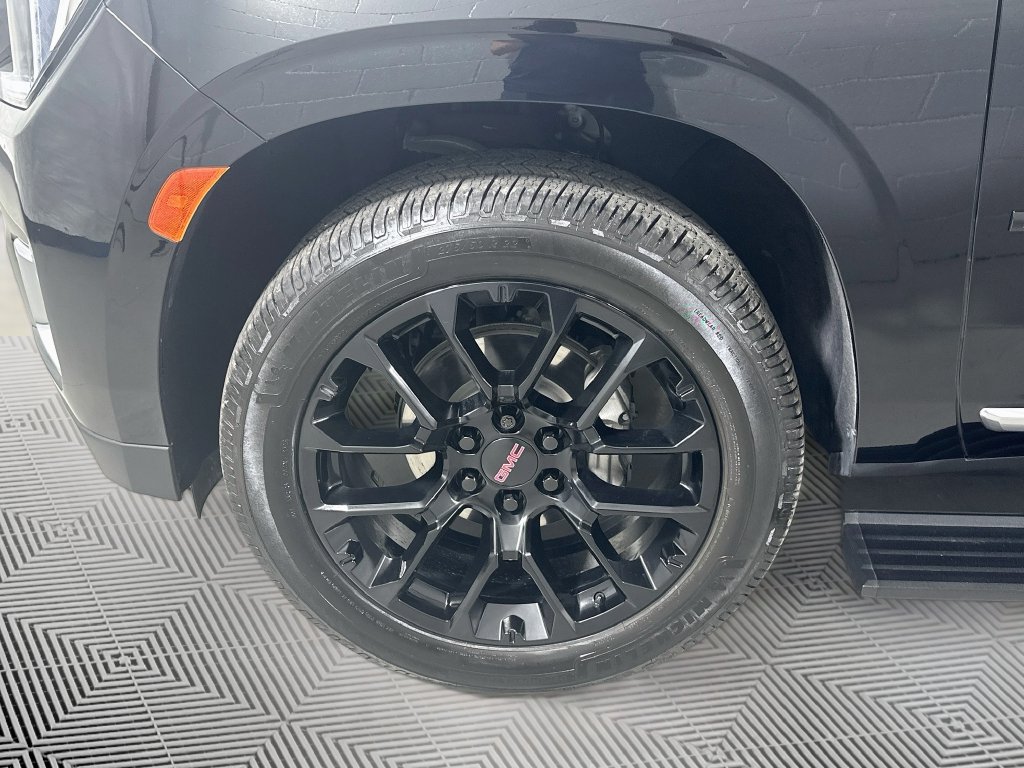 2023 GMC Yukon Denali - Photo 28